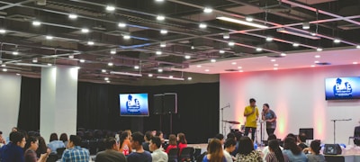 足球球迷讨论区截图 - 用户热烈讨论比赛