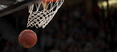 球队积分榜与排名预测 - 英超联赛积分表